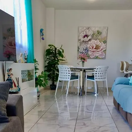Apartment Family Close To The Sea *